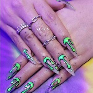 Meet your Posher, Alexandra